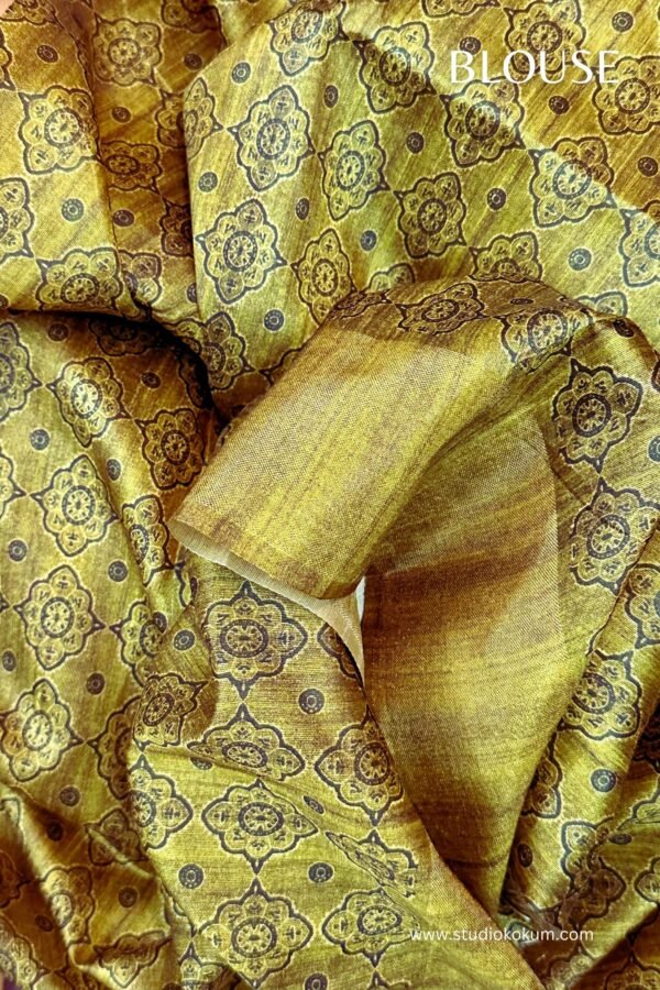 Beige color tussar silk saree with Kalamkari Border (With Blouse)